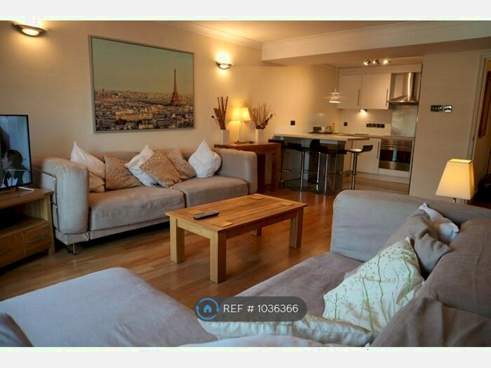 1 Bedroom Flat To Rent In The Highway, London, E1W