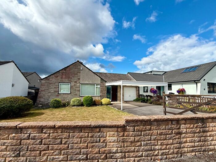 3 Bedroom Semi-Detached House For Sale In Hillview Gardens, Felton, BS40