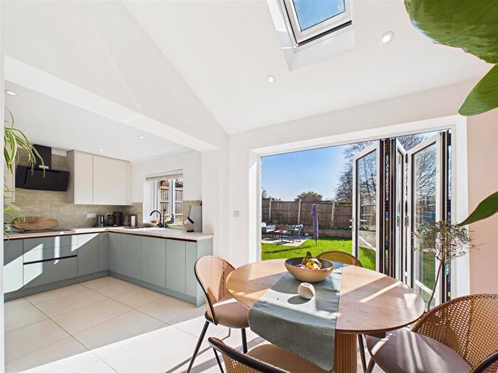 3 Bedroom Detached House To Rent In Marshall Hill Drive, Mapperley, Nottingham, NG3