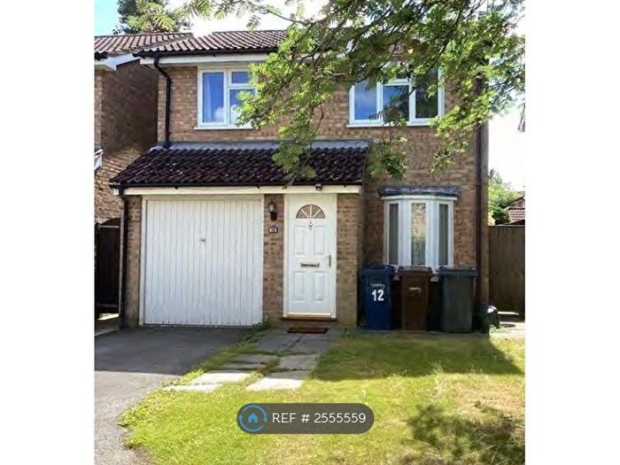 3 Bedroom Detached House To Rent In Southern Way, Farnham, GU9