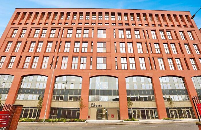 1 Bedroom Apartment To Rent In Spinners Way, Manchester, M15