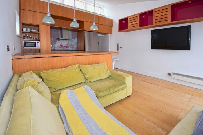 1 Bedroom Flat To Rent In Salvo House, Peter Street, London, W1F