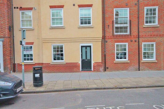 2 Bedroom Apartment To Rent In West St Helen Street, Abingdon, OX14