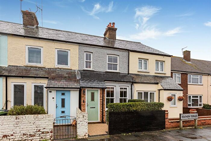 2 Bedroom Property For Sale In Nursery Road, Southern Terrace, Hoddesdon, EN11