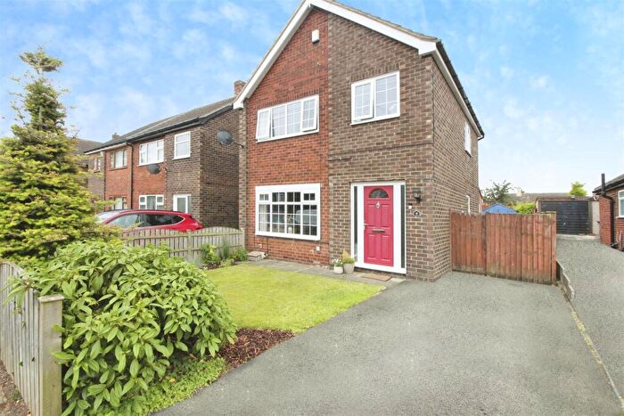 3 Bedroom Detached House For Sale In St. Helens Drive, Micklefield, Leeds, LS25