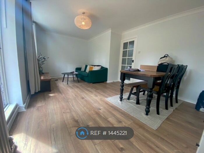 3 Bedroom Flat To Rent In Bromfelde Road, London, SW4