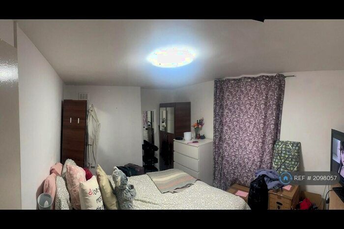 2 Bedroom Maisonette To Rent In Caledonian Road, London, N1