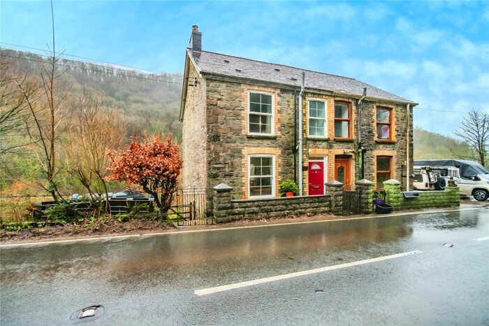 2 Bedroom Semi-Detached House For Sale In Bronwydd Arms, Carmarthen, Carmarthenshire, SA33