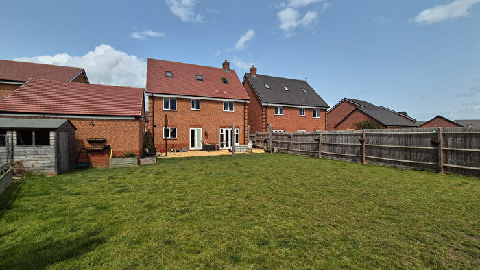 5 Bedroom Detached House For Sale In Spitfire Road, Southam, CV47