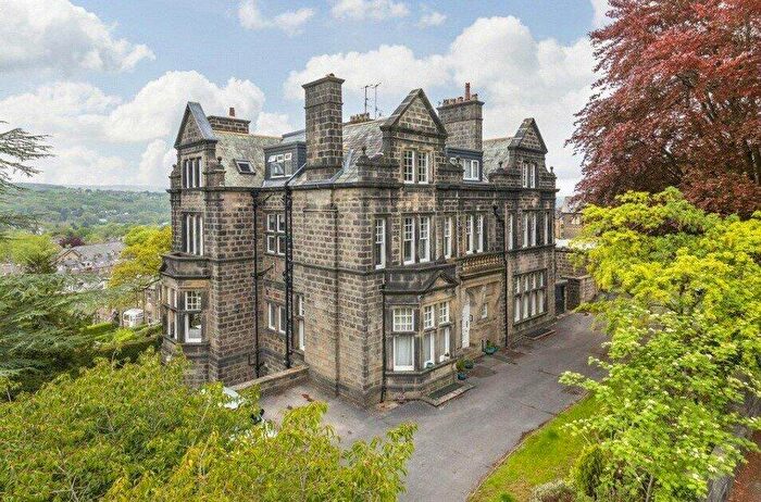 3 Bedroom Flat For Sale In Parish Ghyll Drive, Ilkley, West Yorkshire, LS29