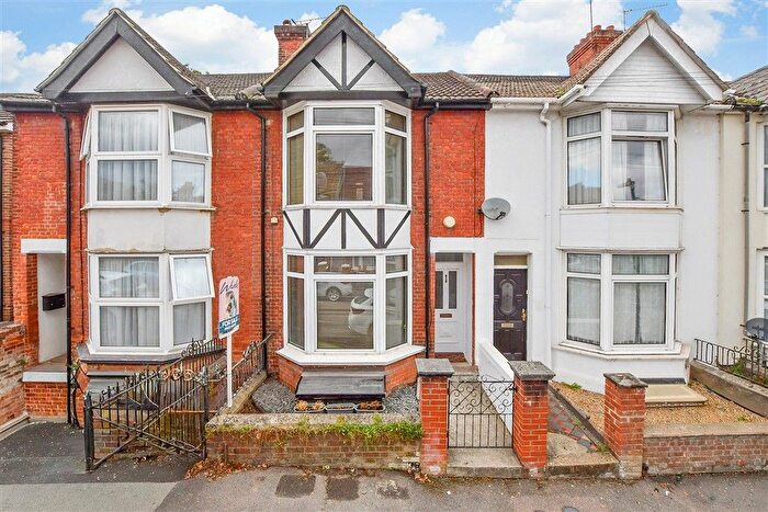 2 Bedroom Terraced House For Sale In Muir Road, Maidstone, Kent, ME15