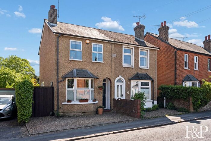 3 Bedroom Semi-detached House For Sale In Gore Road, Burnham, SL1