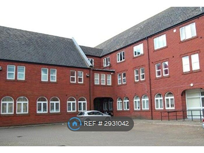 1 Bedroom Flat To Rent In Bishopstone House, Bedford, MK40