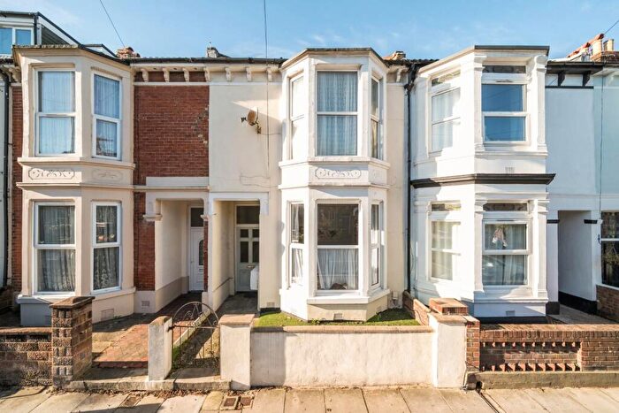 2 Bedroom Flat For Sale In Lawrence Road, Southsea, PO5