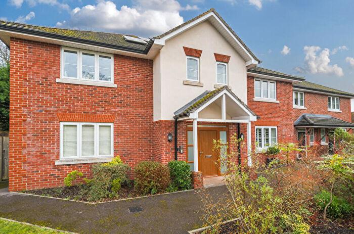 1 Bedroom Flat For Sale In Hook Road, Ampfield, Romsey, Hampshire, SO51