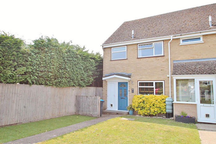 3 Bedroom End Of Terrace House For Sale In Knott Oaks, Combe, OX29