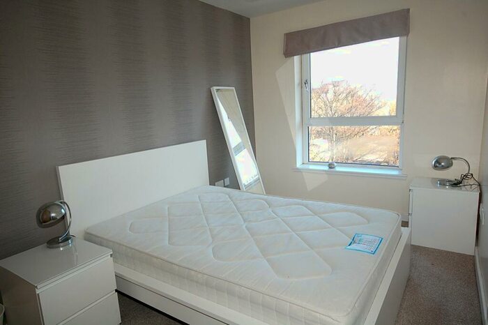 3 Bedroom Flat To Rent In St Peters Square, - St Peters, City Centre, Aberdeen, AB24