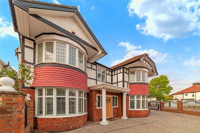 1 Bedroom Apartment To Rent In Park Avenue North, London, NW10