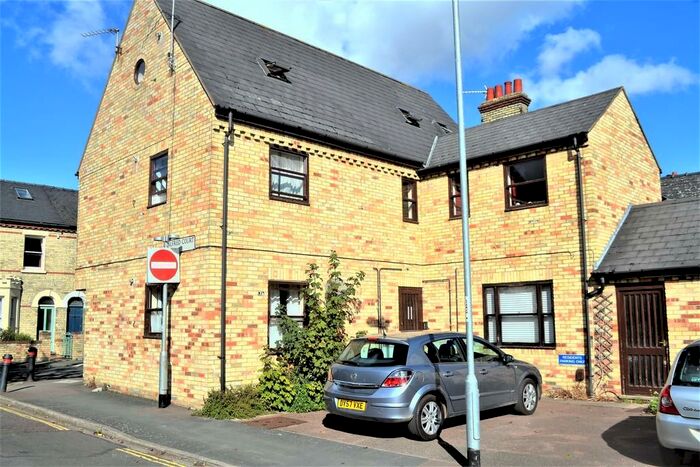 1 Bedroom Apartment To Rent In Alfred Court, St. Philips Road, Cambridge, CB1
