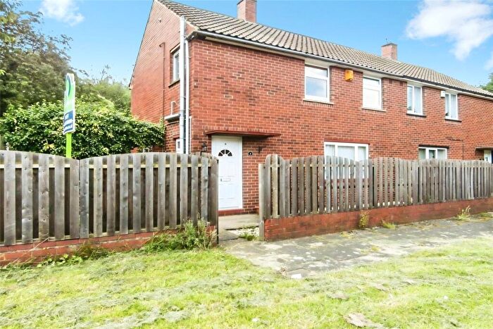 3 Bedroom Semi-Detached House For Sale In Bentley Close, Barnsley, South Yorkshire, S71