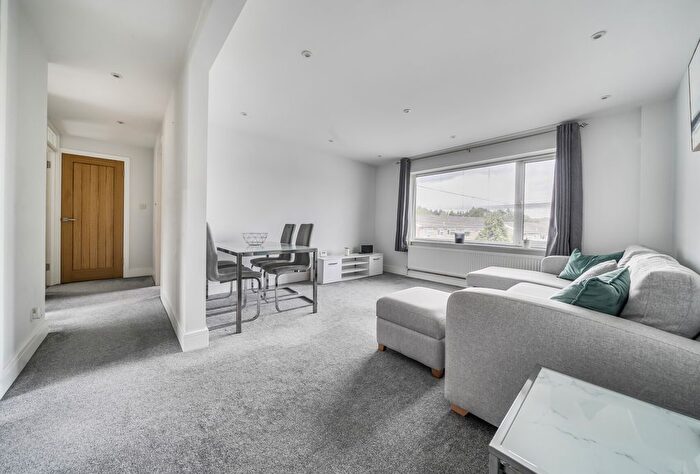 2 Bedroom Flat For Sale In Park Lane, Kemsing, Sevenoaks, Kent, TN15