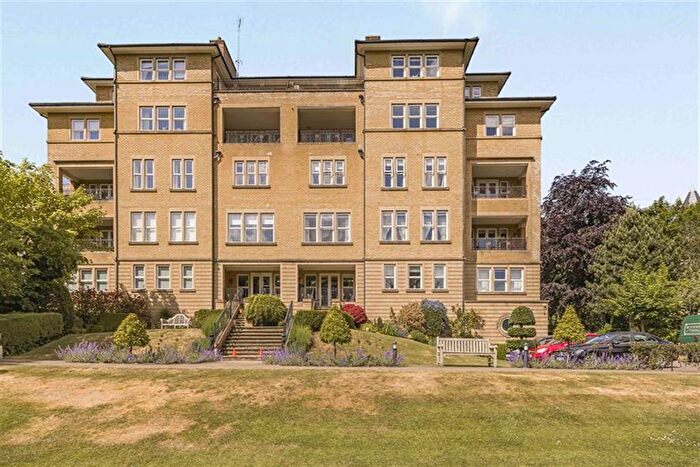3 Bedroom Flat For Sale In South Downs Road, Bowdon, WA14