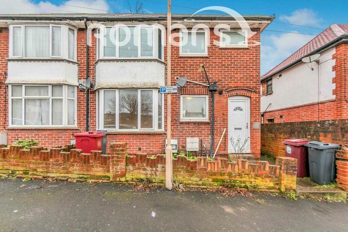 2 Bedroom Apartment To Rent In Goldsmid Road, RG1