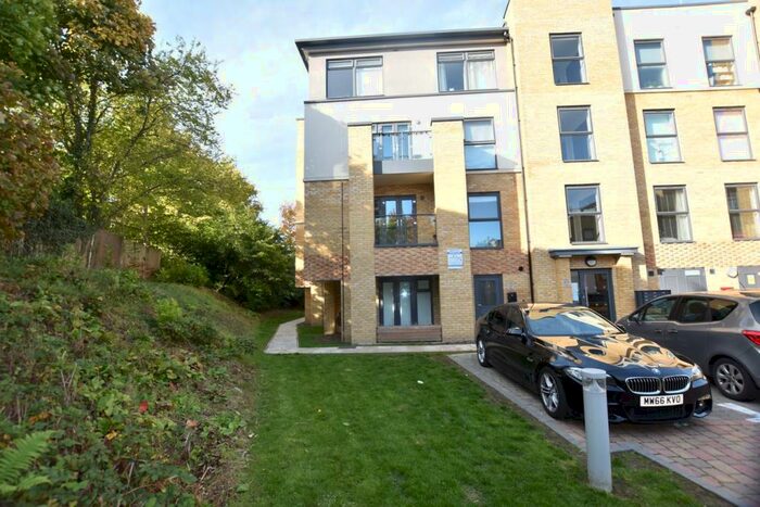 1 Bedroom Apartment To Rent In Broad Lane, Bracknell, RG12