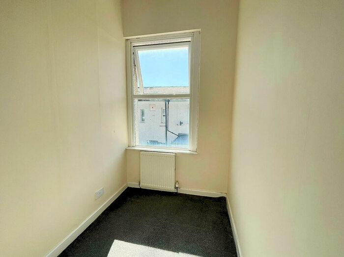 3 Bedroom Terraced House For Sale In Calverley Street, Preston, PR1