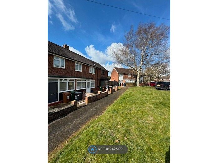3 Bedroom Terraced House To Rent In Stamford Close, Potters Bar, EN6