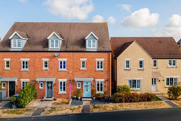 4 Bedroom End Terrace House For Sale In Poseidon Close, Swindon, Wiltshire, SN25