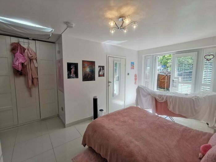 4 Bedroom Terraced House To Rent In Gibbins Road, Stratford, London, E15
