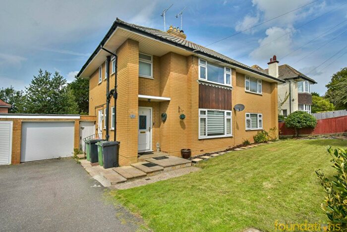 2 Bedroom Flat For Sale In Glyne Ascent, Bexhill-On-Sea, TN40