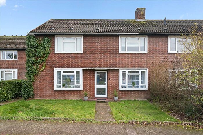 2 Bedroom Flat For Sale In Winston Drive, Stoke D'Abernon, Cobham, Surrey, KT11