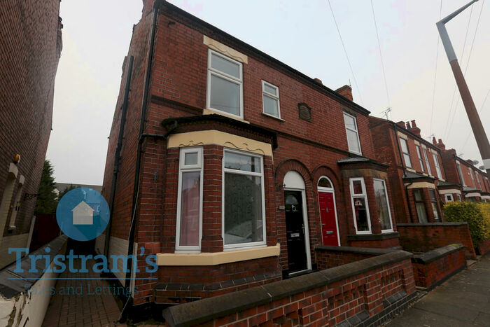 4 Bedroom Semi-Detached House To Rent In Myrtle Avenue, Long Eaton, NG10