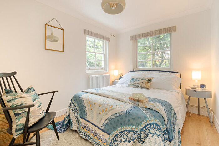 2 Bedroom Flat For Sale In Eburne Road, London, N7