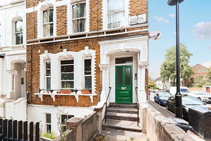 1 Bedroom Flat To Rent In Evering Road, F/F Rear, Stoke Newington, London, N16