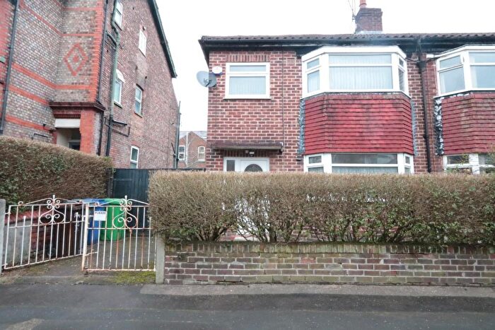 3 Bedroom Semi-Detached House To Rent In Grosvenor Road, Whalley Range, Manchester, M16