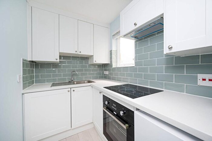 Studio To Rent In Coopers Close, Whitechapel, London, E1