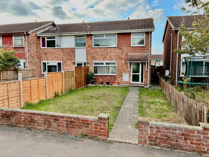 3 Bedroom House To Rent In Littledean, Yate, Bristol, BS37