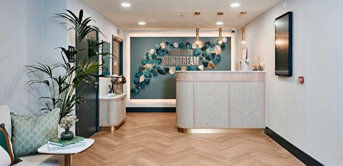 2 Bedroom Flat To Rent In Silkstream, London, NW9