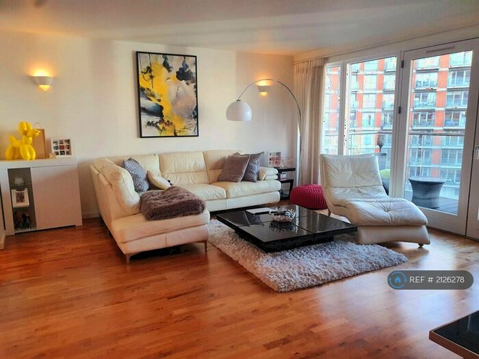 2 Bedroom Flat To Rent In New Providence Wharf, London, E14
