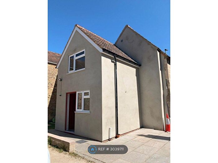 2 Bedroom Terraced House To Rent In The City, Melksham, SN12