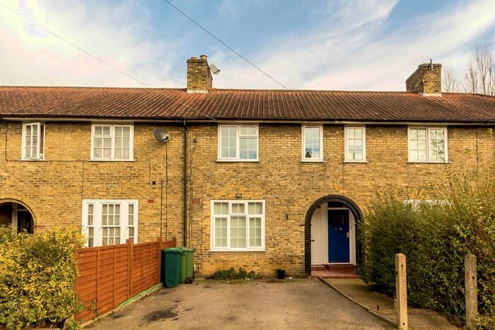 3 Bedroom Terraced House To Rent In The Curve, London, W12