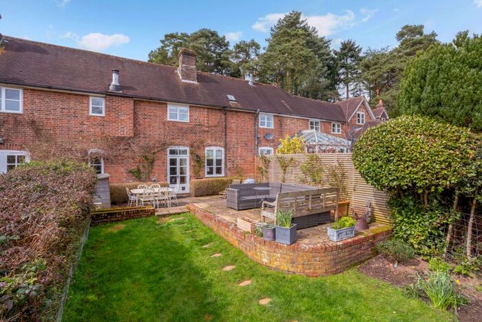 3 Bedroom Terraced House For Sale In Verdley Place, Haslemere, GU27