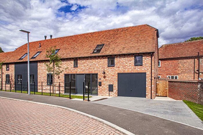 5 Bedroom House For Sale In Tithe Barn Close, Compton, RG20