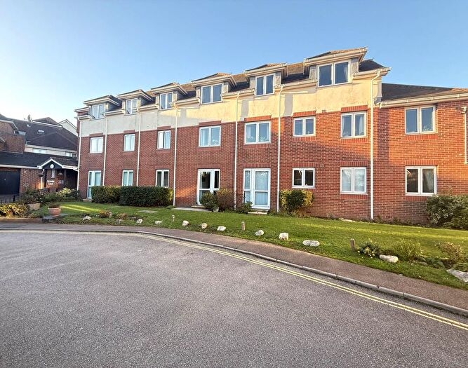 2 Bedroom Flat For Sale In Orcombe Court, Exmouth, EX8