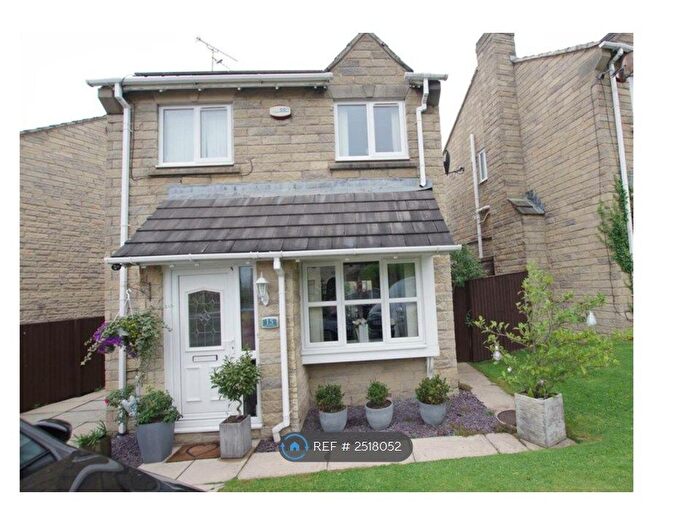 3 Bedroom Detached House To Rent In Bracken Way, Elland, HX5