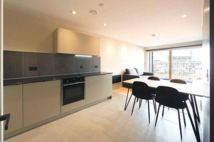 2 Bedroom Flat To Rent In Grieg Road, London, W3