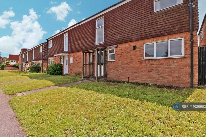 4 Bedroom Semi-Detached House To Rent In Sturry Road, Canterbury, CT1